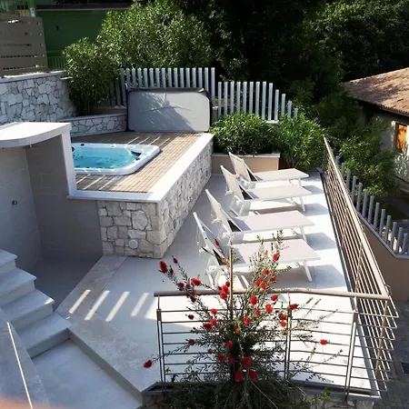 Flacher Sonnenaufgang By Interhome * Torri Del Benaco