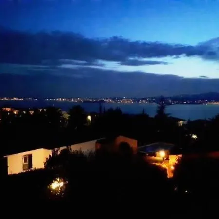 Flacher Sonnenaufgang By Interhome Apartament Torri Del Benaco
